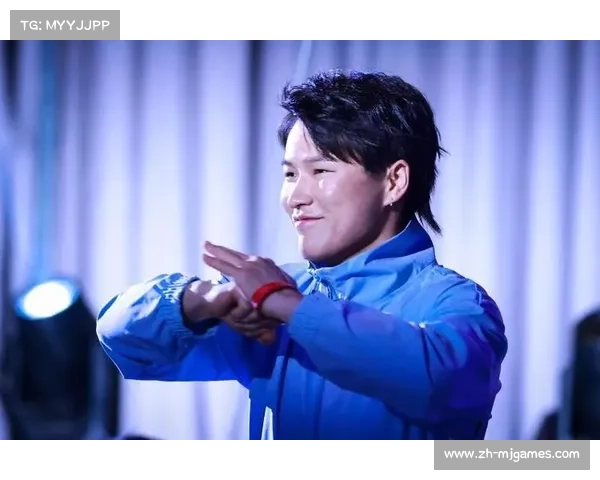 昆仑决2016年北京站回顾：张伟丽TKO贝尼特卫冕，居马别克KO完美首秀